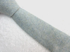 LIGHT BLUE CREAM 2.5 INCH WOOL VISCOSE tie NECKTIE HEART AND DAGGER - Picture 1 of 5