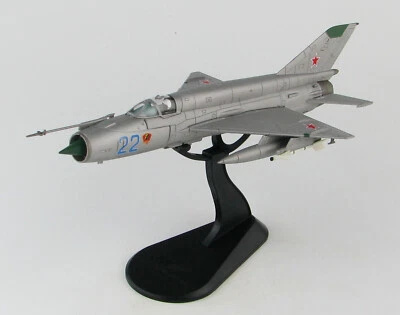 Hobby Master 1/72 Soviet Air Force MiG-21 fighter MIG-21SMT blue HA0195 model - Image 1 of 4