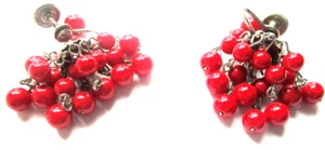 Vintage Red Beads Cluster Drop Earring Screw-on Backs One Pair - Picture 1 of 5