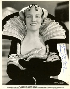 RARE Retired Early Verree TEASDALE Here as Hippolyta Signed Vintage 8x10 pic - Imagen 1 de 1