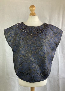 Prenda para mujer Zara azul marino dorado Jacquard con cuentas de gran tamaño cuadrada recortada mediana 64 - Imagen 1 de 11