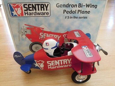 Plano de pedal Crown Premiums Sentry Hardware Gendron Bi Wing escala 1:6 fundido a presión Foto 1 de 4