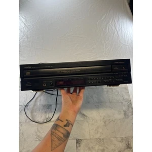 Denon DCM-560 5-Disc Automatic CD Changer Player PCM Audio Technology Vintage - Picture 1 of 10