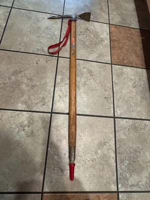 Hacha de hielo austriaca Stubai Mamut de colección 31" mango de madera vintage años 60 Foto 1 de 4