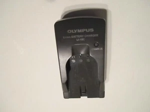 Olympus LI-10C Battery Charger for LI-10B LI-12B C-470 C-50 FE-200 X-1 X-2 X-3  - Picture 1 of 4