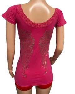 Y2K anni 2000 rosa O/S Barbiecore bordo in pizzo grafica oro ali sul retro aderente top - Foto 1 di 7