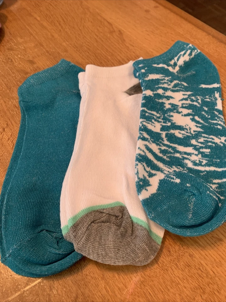 Juego de tres calcetines decorativos para mujer talla 4-10 totalmente nuevos Foto 1 de 1