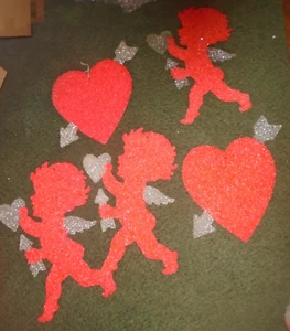 5 FADED VINTAGE MELTED PLASTIC POPCORN CUPID/HEART  VALENTINE'S DAY DECORATIONS - Picture 1 of 1