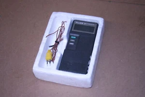 TESTED Fluke 51 K/J Handheld Digital Thermometer with 1 probe **see desc - Picture 1 of 8