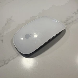 Apple A1296 3VDC Magic Mouse Wireless Bluetooth - Picture 1 of 10