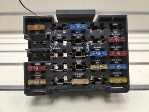 88-94 GMC CHEVY TRUCK C/K Under Dash Fuse Box Body Relay Control Module Unit OEM - Picture 1 of 6
