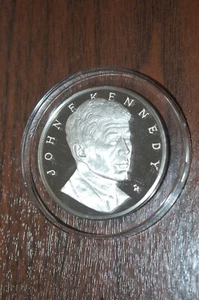 JOHN F. KENNEDY ERSTAUSGABE MEMORIAL STERLING PROOF MEDAILLE FRANKLIN MINT - Bild 1 von 10
