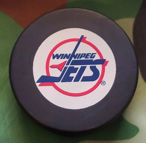 WINNIPEG JETS INGLASCO VEGUM MFG. LICENSED NHL VINTAGE PUCK MADE IN SLOVAKIA Cover