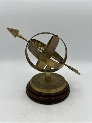"Flecha de latón vintage globo esfera armilar escritorio náutico oficina base de madera 6,5""" Foto 1 de 4