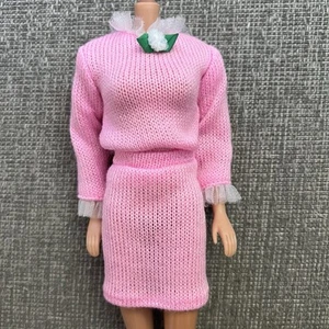 Vintage 1989 Barbie Knit Collection With Rosette Outfit #8031 Sweater & Skirt - Picture 1 of 4