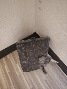 2006-2011 Cadillac DTS Coolant Reservoir - Picture 1 of 4