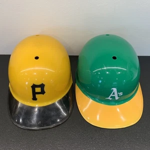 Vintage 1969 Oakland A’s Pittsburgh Pirates Souvenir Batting Helmets MLB Sports - Picture 1 of 13