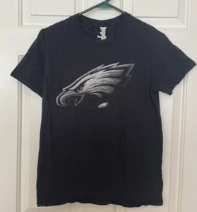 NFL Philadelphia Eagles Fanatics 100% Cotton Short Sleeve Shirt Size Small Women - Picture 1 of 4