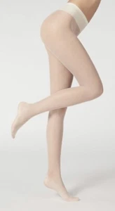 New Nearly Nude Sheer Pantyhose Off White Average 5’3-5’6 For 115-135lbs - Imagen 1 de 5