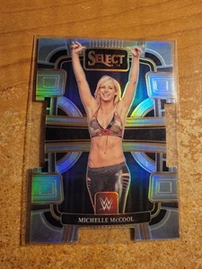 2024 Panini Select WWE - Concourse Michelle McCool #53 Silver Prizm Die-Cut - Foto 1 di 1