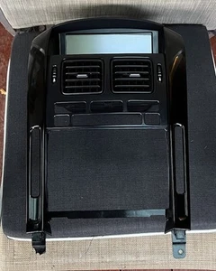 HOLDEN 2003-2006 WK-WL STATESMAN CAPRICE GM BLACK RADIO DASH SURROUND FASCIA!! - Picture 1 of 22