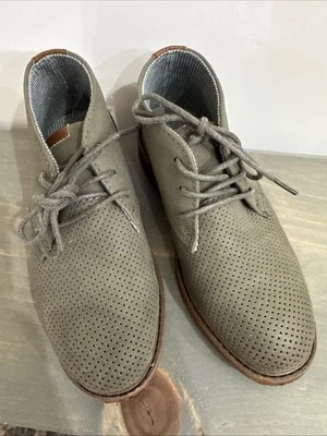 Deer Stags Size 13M  Boys Short Dress Booties Beige And Faux Leather - Image 1 of 4