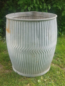 Dolly/Peggy Tub Original Vintage NOT REPRO Zigzag with Spout. Great Planter!