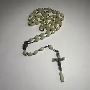 "Rosario vintage de 32"" con cuentas facetadas que brillan en la oscuridad Italia" - Imagen 1 de 8