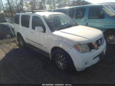 08 09 10 11 12 Cubierta de parachoques trasero Nissan Pathfinder Foto 1 de 4