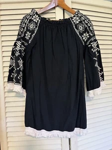 Velzera Shirt Women’s Small Tunic Top Black Floral Embroidered Boho Fringe - Picture 1 of 7