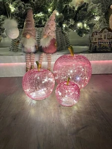 LED Dekofigur APFEL in Rosa 17cm mit Timer Weihnachten Herbst-Deko beleuchtet - Bild 1 von 5