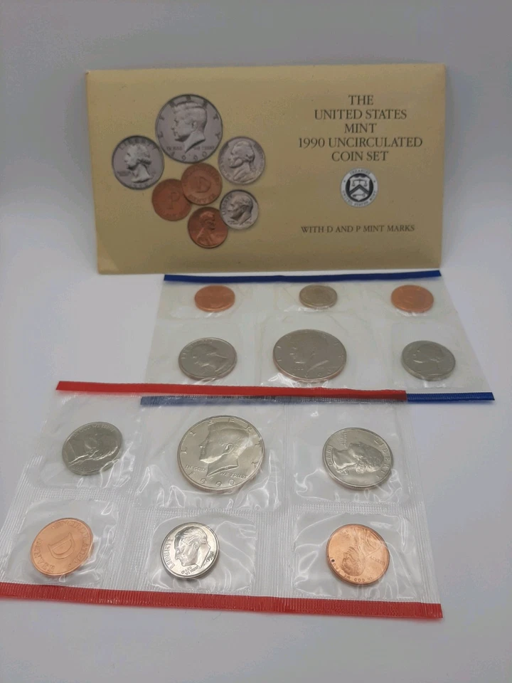 1990 UNITED STATES  U S MINT UNCIRCULATED COIN SET OGP Philadelphia and Denver - Image 1 of 1
