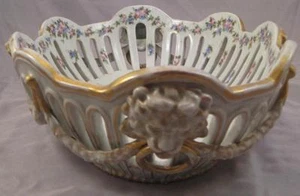 Schierholz Centerpiece Lion and Floral Gilt Pattern Plaue Nice - Picture 1 of 1