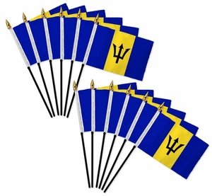 1 docena de mini banderas de mano de campo de Barbados de 4x6 pulgadas para desfiles, aulas - Imagen 1 de 2