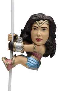 Neca Scalers Hanging Mini Figure - DC Wonder Woman - New, Mint - Picture 1 of 2