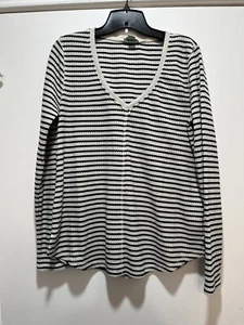Sundance Black & White Striped V Neck Knit Shirt Top sz Medium EUC Women’s - Picture 1 of 4