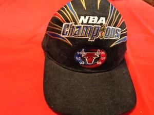 VINTAGE 1998 CHICAGO BULLS NBA CHAMPIONSHIP HAT MICHAEL JORDAN #23 NEW OLD STOCK - Picture 1 of 6