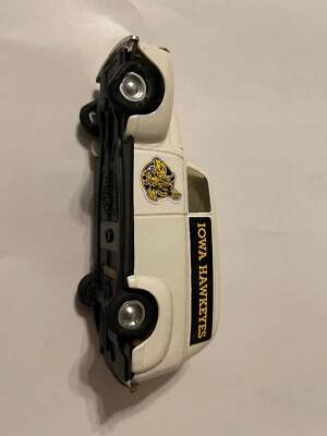 Iowa Hawkeye Ertl panel truck Bank Has been displayed no Box 1 of 10000 - Image 1 of 3
