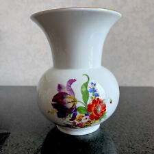KAISER Porcelain Wild Flower pattern Vase #1440 Germany 6 1/2”