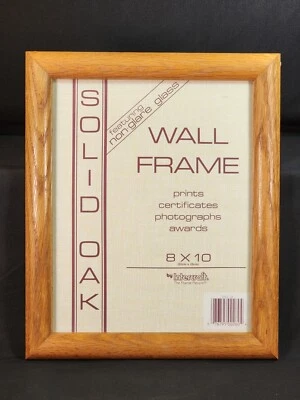 Marco de pared de roble macizo Intercraft vidrio antideslumbrante 8 x 10 Foto 1 de 4