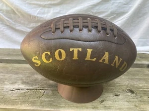 Palla da rugby stile pelle antica Scozia con supporto opzionale regalo per appassionati di rugby - Foto 1 di 3