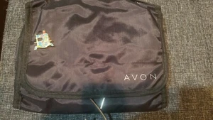 Pre-owned Avon Sewing case with cute enamel sewing machine pin - Picture 1 of 5