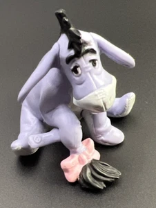 Estatuilla/juguete/pastel de plástico Disney Eeyore 2 pulgadas - Imagen 1 de 6