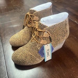 Toms Womens 7.5 Shoes Kala Wedge Bootie Ortholite Tan Mini Cheetah Suede - Picture 1 of 8