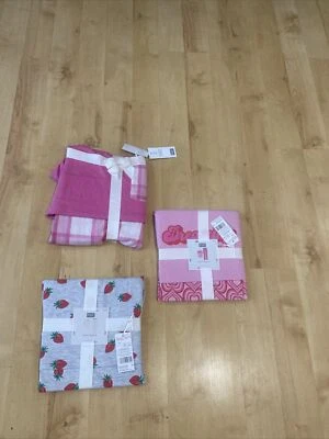 F & F Ladies Short Sleeve Pyjama Set - Heart, Strawberry, Check, Apple Cotton - Image 1 of 4