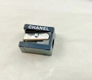 CHANEL BEAUTY TOOLS INCLING BRUSHES, SHARPENERS, SPATULAS,POWDER PUFFS - Picture 1 of 27