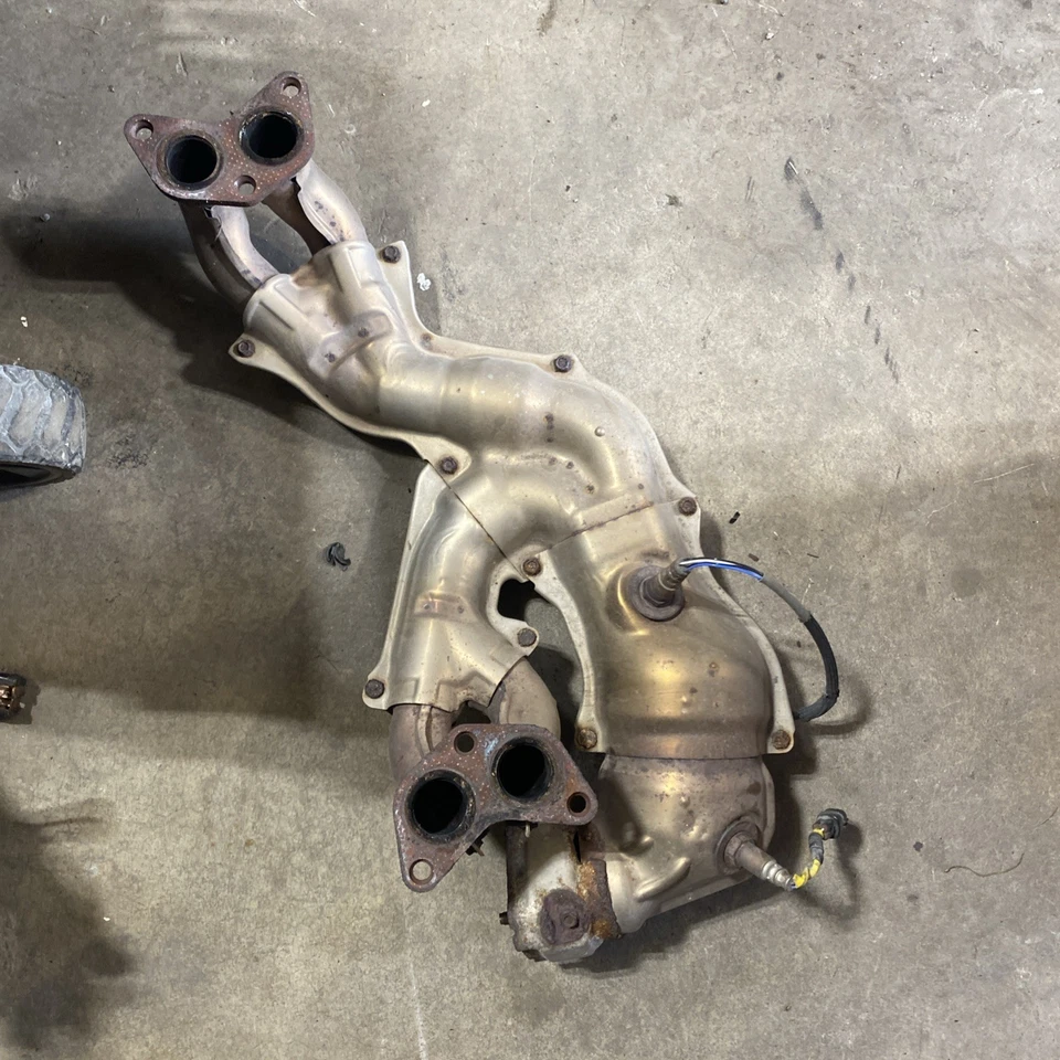 2015 2016 2017 Subaru Legacy Outback Lower Exhaust 2.5 O2 Oxygen Sensor Pipe - Image 1 of 4