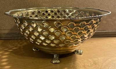 Vtg Pierced Brass Footed Bowl Ornate Brass Scalloped Beaded Edge - Image 1 of 4
