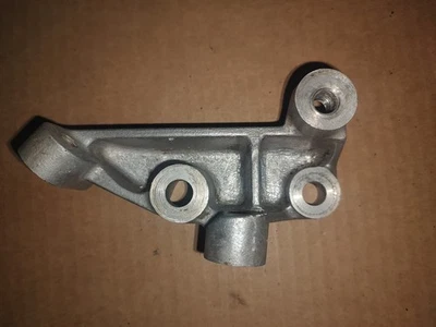 87-93 Ford Mustang Air Conditioning Power Steering Bracket  5.0 OEM D943-AA - Image 1 of 4