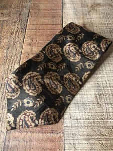 VIilla Bugatti Flower Pattern Men's Tie Necktie 55”Long By 4 “ Wide - Picture 1 of 7